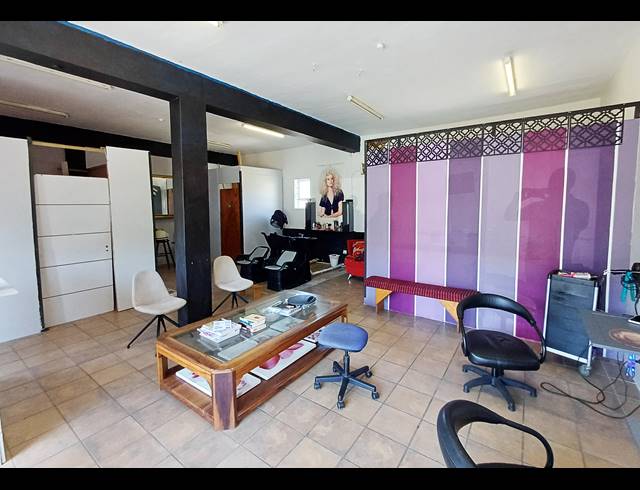 66M² BUSINESS CENTRE FOR SALE IN KLEINMOND CENTRAL